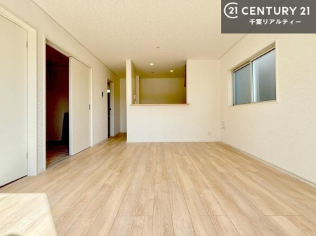 ���r���O �D�����z���܂肪���r���O����ł���ċ��S�n�̗ǂ���Ԃ����o���Ă���܂��I
���났�̎��Ԃ��߂����܂��I