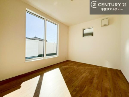 �Q�� �D���������������ޗm���́A���̖ڊo�߂��C�������ǂ������ł��ˁB���������Ԃ��������Ɖ߂������Ƃ��ł��܂��B�D�����F�����̃t���[�����O���ǂ�ȉƋ�ɂ��}�b�`���܂��I