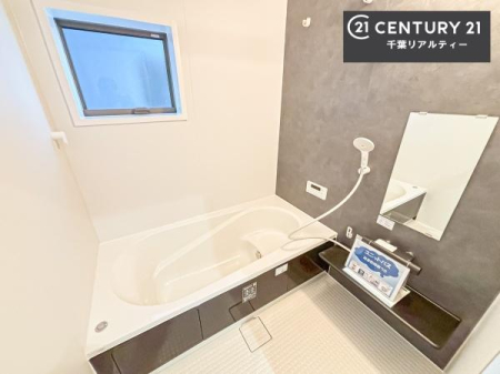 ���� �������������l�̕��͋C�̃o�X���[���́A�����o�Ă��ăo�X�^�C�����[���I
���d���撣���Ă��邲�J���ɂ��D�݂̓����̓����܂����āA�y����ł݂Ă͂������ł��傤���H