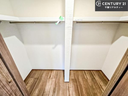 ���[ �E�H�[�N�C���N���[�[�b�g�t���ł��B��������̂��m���Ȃǂ����[���Ă��������ł��ˁI���ɂ���@�������ȂǋG�ߕ��̑傫�ȉƓd�����[�ł��܂��B