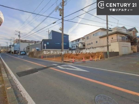 �O�ʓ��H�܂ތ��n�ʐ^ �O�ʓ��H��8���~4���I
�Ԍɓ��ꂪ���ȕ������S�ł��ˁB