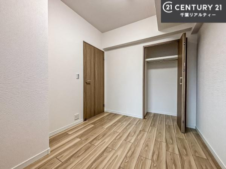 �q������ ���[�X�y�[�X�����t���Ă���̂ŁA�}�ȗ��q���ł��U�炩��������������T�b�ƕЂÂ����đ�ϕ֗��ł��I