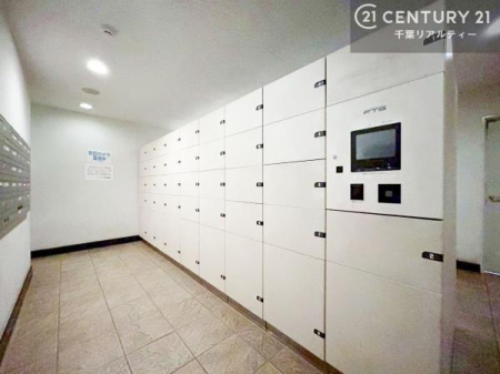 ���̑����p�� ��zBOX�t���ŕs�ݎ��ł��ו����󂯎��ĂƂ��Ă��֗��I�����m�点���͂������ł��ˁB�����Ǝ��ӂ̏�񂪒m�肽�����������܂�����A���⍇�킹�𒸂���Α����ɑΉ��������܂��B