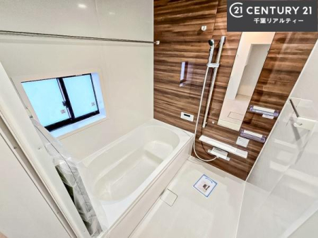 ���� �������������l�̕��͋C�̃o�X���[���́A�����o�Ă��ăo�X�^�C�����[���I
���d���撣���Ă��邲�J���ɂ��D�݂̓����̓����܂����āA�y����ł݂Ă͂������ł��傤���H