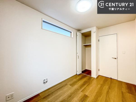 �m�� �V���v���Ƀf�U�C������Ă��邽�߁A�Ƌ��I�т܂���I
���C�ɓ���̉Ƌ��u���Ă��낰���Ԃ���邱�Ƃ��ł��܂��B