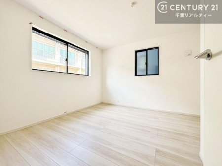 �m�� 1�K�̗m���́A�Ɨ����������v���C�x�[�g��Ԃɂ��œK�B���q�p�⃏�[�N�X�y�[�X�A������ȂǑ��p�r�Ɋ��p�ł���A�g������̗ǂ��ꎺ�ł��B