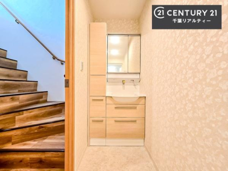 ���ʑ�E���ʏ� ���[�����Ղ�̐��ʎ��I���p�i�̃X�g�b�N��o�X�^�I�����X�b�L���Ǝ��[�ł��Ď��o���₷���I����肪�X�b�L���Еt���ċC�����̗ǂ���ԁI