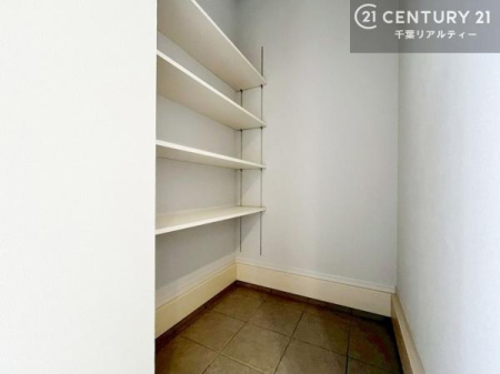 ���� �y�Ԏ��[�ƃV���[�Y�{�b�N�X�̗������������ꂽ���ւ͂��ł��X�b�L���I