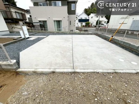 ���ԏ� ���ԃX�y�[�X��2�䕪����܂��I�Z�J���h�J�[�͂������A�o�C�N�⎩�]�ԂȂǂ��u���ꏊ�ɍ���܂���B