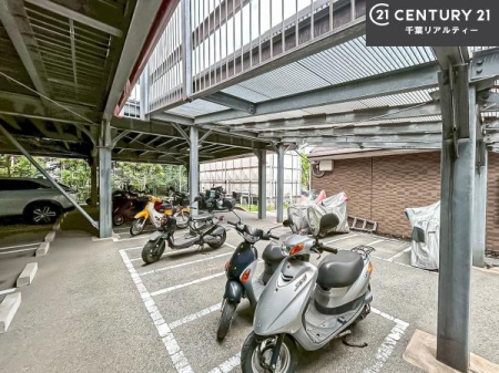 ���̑����p�� ���p�����E�o�C�N�u����ł��B
�ڂ����󂫏󋵂Ɋւ��Ă͂��C�y�ɂ��₢���킹���������I