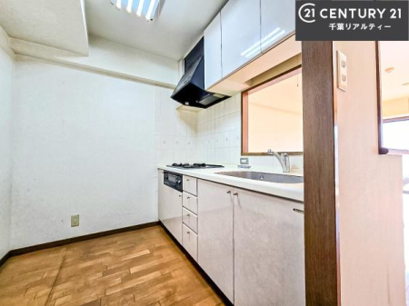 �L�b�`�� ���C�t�X�^�C���ɍ��킹�����t�H�[���̂���Ă��\�ł��B
�Ԏ��ύX��ݔ������ȂǁA���C�y�ɂ����k���������B