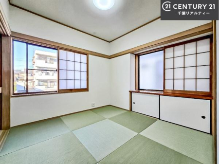 �a�� �^�^�~�̍��肪���炬��^����A�����b�N�X��ԁB�����傫���J�����̂���a���ƂȂ��Ă���܂��B���{�l�̐S������u�a�v�̋�ԁB�䑐�̍���Y����Ԃ͖����̂ЂƎ������o���Ă���܂��I