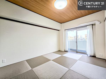 �a�� �^�^�~�̍��肪���炬��^����A�����b�N�X��ԁB�����傫���J�����̂���a���ƂȂ��Ă���܂��B���{�l�̐S������u�a�v�̋�ԁB�䑐�̍���Y����Ԃ͖����̂ЂƎ������o���Ă���܂��I