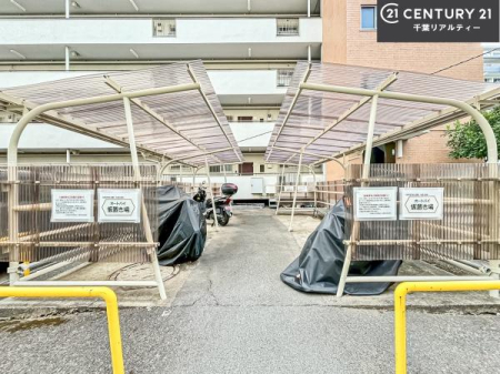 ���̑����p�� ���p�����E�o�C�N�u����ł��B
�ڂ����󂫏󋵂Ɋւ��Ă͂��C�y�ɂ��₢���킹���������I