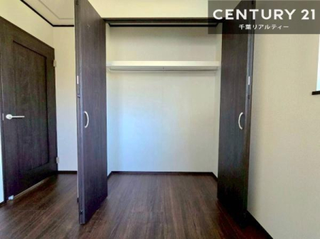 ���[ ���[�͂ɗD��Ă��邩�炱���A�]�v�ȃ��m��\�ɏo�����A�C���e���A��������L�[�v�ł��܂��B�V���v���Ő������ꂽ��Ԃ����y���݂��������B