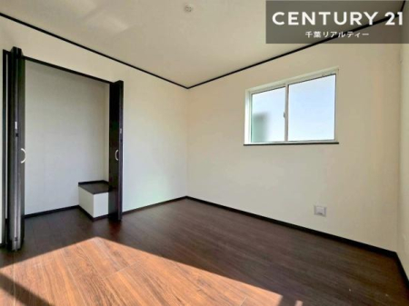 �q������ ���[�X�y�[�X�����Ă��܂��I�������X�b�L�����ڂ��鎖���ł��܂��ˁB
�Ƌ��I�΂Ȃ��V���v���ȃf�U�C���ׁ̈A�Ƌ��I�΂����C�ɓ���̋�ԍ�肪�ł������ł��ˁB