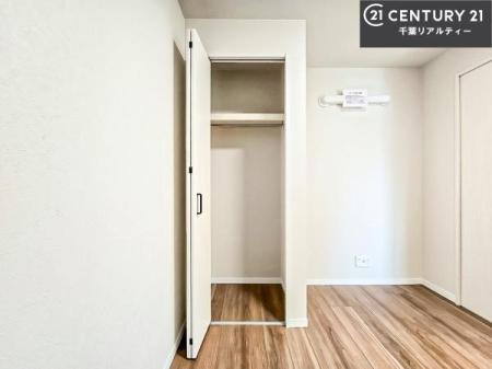 �q������ ���[�X�y�[�X�����Ă��܂��I�������X�b�L�����ڂ��鎖���ł��܂��ˁB
�Ƌ��I�΂Ȃ��V���v���ȃf�U�C���ׁ̈A�Ƌ��I�΂����C�ɓ���̋�ԍ�肪�ł������ł��ˁB