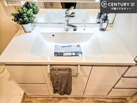 ���ʑ�E���ʏ� �[�����ʑ�{�E���́A�������˂ɂ����̂ł�����ꂪ�y�X�I���������ۂĂ܂��I
�L���C�Ȑ��ʏ��Ŏ��������̃��`�x�[�V�������オ��܂��ˁI