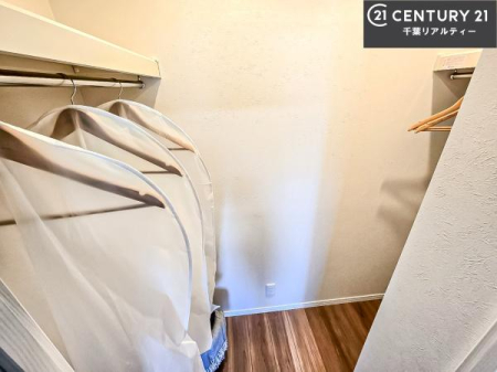 ���[ �E�H�[�N�C���N���[�[�b�g�t���ł��B��������̂��m���Ȃǂ����[���Ă��������ł��ˁI���ɂ���@�������ȂǋG�ߕ��̑傫�ȉƓd�����[�ł��܂��I