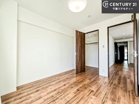 �q������ ���[�X�y�[�X�����Ă��܂��I�������X�b�L�����ڂ��鎖���ł��܂��ˁB
�Ƌ��I�΂Ȃ��V���v���ȃf�U�C���ׁ̈A�Ƌ��I�΂����C�ɓ���̋�ԍ�肪�ł������ł��ˁB