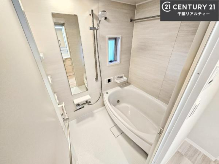 ���� �������������l�̕��͋C�̃o�X���[���́A�����o�Ă��ăo�X�^�C�����[���I
���d���撣���Ă��邲�J���ɂ��D�݂̓����̓����܂����āA�y����ł݂Ă͂������ł��傤���H