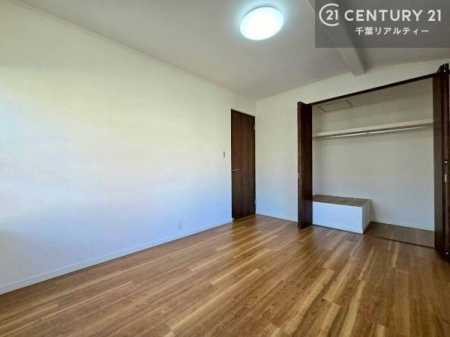 �m�� ���[�X�y�[�X�����Ă��܂��I�������X�b�L�����ڂ��鎖���ł��܂��ˁB
�Ƌ��I�΂Ȃ��V���v���ȃf�U�C���ׁ̈A�Ƌ��I�΂����C�ɓ���̋�ԍ�肪�ł������ł��ˁB