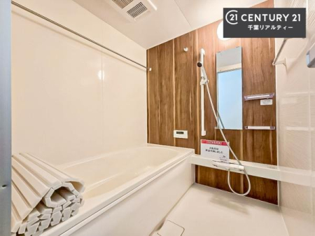 ���� �������������l�̕��͋C�̃o�X���[���́A�����o�Ă��ăo�X�^�C�����[���I
���d���撣���Ă��邲�J���ɂ��D�݂̓����̓����܂����āA�y����ł݂Ă͂������ł��傤���H