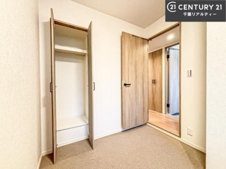 �q������ ���[�X�y�[�X�����Ă��܂��I�������X�b�L�����ڂ��鎖���ł��܂��ˁB
�Ƌ��I�΂Ȃ��V���v���ȃf�U�C���ׁ̈A�Ƌ��I�΂����C�ɓ���̋�ԍ�肪�ł������ł��ˁB