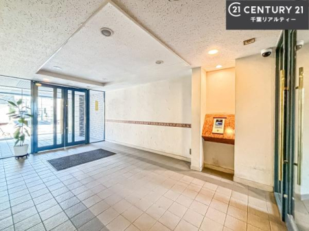 ���r�[ ��؂Ȃ��q�l�����o�}�����郍�r�[�B����]�̕����܂Ƃ߂Ă��ē��B���₢���킹�ɑ��Ή����܂��I���҂������܂���I���Ђ��C�y�ɂ��₢���킹���������܂��B