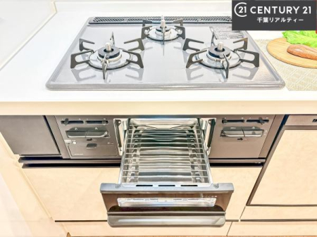 �L�b�`�� �R�����͎O������̂ł������̓����i�s���ł��܂��B
�������O�����t���ł��B�����X�y�[�X���L�X���Ă���׍�Ƃ����₷���I�g�����肪�ǂ��V�X�e���L�b�`���ł��I