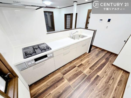 �L�b�`�� �R�����͎O������̂ł������̓����i�s���ł��܂��B
�������O�����t���ł��B�����X�y�[�X���L�X���Ă���׍�Ƃ����₷���I�g�����肪�ǂ��V�X�e���L�b�`���ł��I