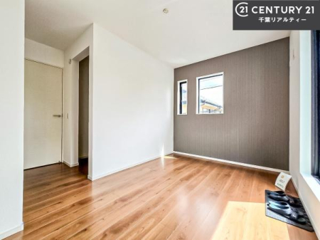 ���r���O�ȊO�̋��� ���邭���ʂ��̗ǂ������ł��B�u�V���v���v�Ƀf�U�C�����ꂽ�����B���R�x�������̂ŉƋ�⃌�C�A�E�g�ł��D�݂̋�Ԃ�n��グ���܂��B