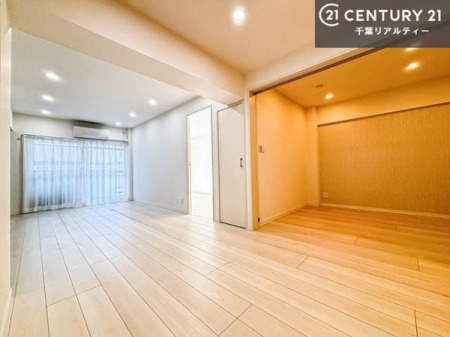 ���r���O ����ł܂Ƃ߂��A�������ꂽ���r���O��ԁB
�����₳�������˂��A�J���������o���܂��B