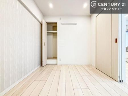 �q������ ���[�X�y�[�X�����Ă��܂��I�������X�b�L�����ڂ��鎖���ł��܂��ˁB
�Ƌ��I�΂Ȃ��V���v���ȃf�U�C���ׁ̈A�Ƌ��I�΂����C�ɓ���̋�ԍ�肪�ł������ł��ˁB