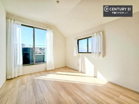 �Q�� �o���R�j�[�ɖʂ��Ă���m���ł��B���邭�����肪����A���C����������ł��܂��I���N���āA�O�ɏo�Ĕw�L�т����[�ċz�����ǂ������}������邱�Ƃ��ł��܂��B