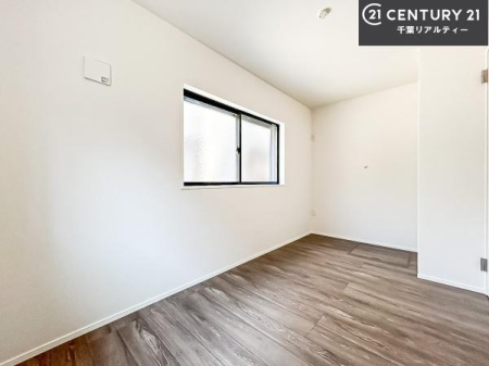 �q������ �|���o�������Ȃ��������́A���q�l�̂������Ƃ��Ă����S�ł��I
���[�X�y�[�X���[�����Ă���̂ŎU�炩�������������T�b�ƕЕt�����܂��I