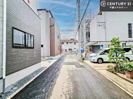 �O�ʓ��H�܂ތ��n�ʐ^ ���ӊ���A���q�l�̂���]�ɍ������������ꏏ�ɂ��ē���v���܂��B�Z��[���A�h�o�C�U�[�ɂ�邲���k������܂��B���Ђ͂��₢���킹�ɑ��Ή����܂��I���҂������܂���I