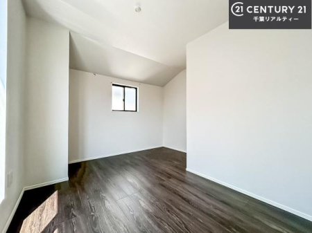 �Q�� �V���v���Ƀf�U�C������Ă��邽�߁A�Ƌ��I�т܂���I
���C�ɓ���̉Ƌ��u���Ă��낰���Ԃ���邱�Ƃ��ł��܂��B