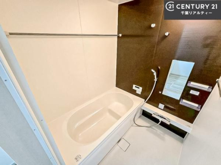 ���� �������������l�̕��͋C�̃o�X���[���́A�V�b�N�ȃf�U�C���Ńo�X�^�C�����[���I
���d���撣���Ă��邲�J���ɂ��D�݂̓����̓����܂����āA�y����ł݂Ă͂������ł��傤���H