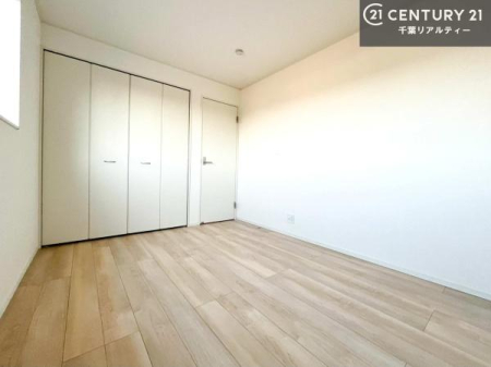 �m�� ���[���������肠��̂ŉƋ�̔z�u�����₷���A���C�t�X�^�C���ɍ��킹����������肪�\�ł��B