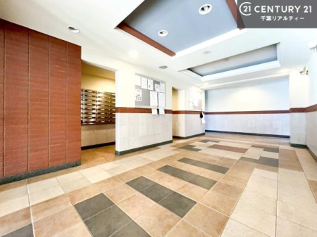 ���r�[ ��؂Ȃ��q�l�����o�}�����郍�r�[�B����]�̕����܂Ƃ߂Ă��ē��B���₢���킹�ɑ��Ή����܂��I���҂������܂���I���Ђ��C�y�ɂ��₢���킹���������܂��B