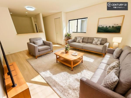 ���r���O �Ƌ��CG�p�[�X�ł��B�S�n�ǂ����r���O�͉Ƒ������R�ƏW�܂�܂��B�Ƒ��c�R�̎��Ԃ����������ł��B���Ƒ��ƁA����w�[���������Ԃ��߂��������ł��ˁB