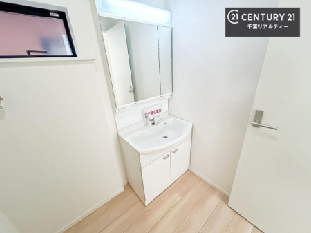 ���ʑ�E���ʏ� �����̂������ʏ��́A���ƕ�������₷���A���ł����K�ɂ��g�����������܂��B�O�ʋ��Ŏg�����肪�ǂ��A�������[�������Ă���܂��̂ŁA���p�i��X�L���P�A�p�i���������萮���ł��܂��B