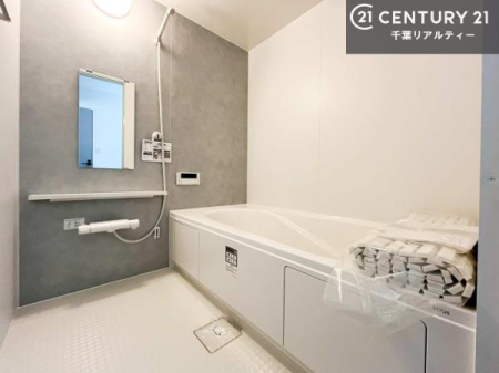 ���� �������������l�̕��͋C�̃o�X���[���́A�����o�Ă��ăo�X�^�C�����[���I
���d���撣���Ă��邲�J���ɂ��D�݂̓����̓����܂����āA�y����ł݂Ă͂������ł��傤���H