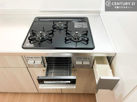 �L�b�`�� �R�����͎O������̂ł������̓����i�s���ł��܂��B
�������O�����t���ł��B�����X�y�[�X���L�X���Ă���׍�Ƃ����₷���I�g�����肪�ǂ��V�X�e���L�b�`���ł��I