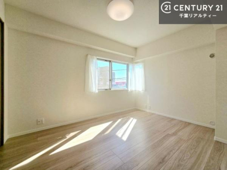 �m�� �̌����m�ۂ������邢�����́A���ʂ����ǂ��A���邭��ϋ��S�n�̗ǂ���ԂƂȂ��Ă���܂��B�����b�N�X���ĉ߂�����S�n�̗ǂ��������ł��I���̖ڊo�߂��X�b�L�����܂��ˁI