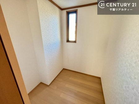 ���[ 1�K�ɂ͔[�˂��������܂��I
���[�X�y�[�X�Ƃ��Ă͖ܘ_�A1�̋����Ƃ��Ă����p���邱�Ƃ��\�ł��B