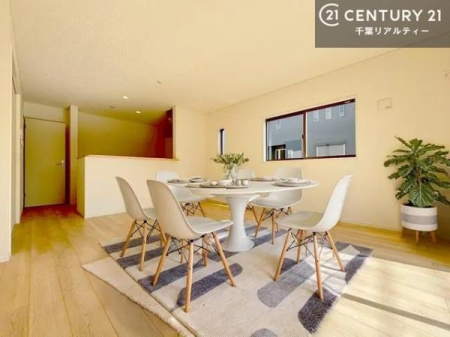 ���r���O �Ƌ��CG�p�[�X�ł��B�D�����z���܂肪���r���O����ł���ċ��S�n�̗ǂ���Ԃ����o���Ă���܂��I
���났�̎��Ԃ��߂����܂��I