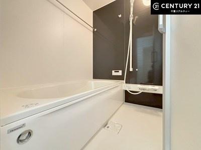 ���� �������������l�̕��͋C�̃o�X���[���́A�����o�Ă��ăo�X�^�C�����[���I
���d���撣���Ă��邲�J���ɂ��D�݂̓����̓����܂����āA�y����ł݂Ă͂������ł��傤���H