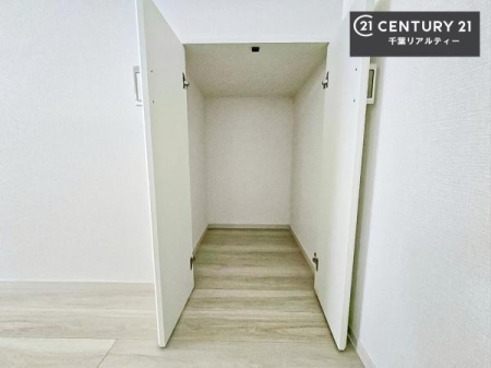 ���[ �����Ղ�̎��[�X�y�[�X�ŁA��炵���������萮���Z�܂��B�Ƒ��̉ו������ꂢ�ɕЕt���A���������K�ɉ߂����܂��B